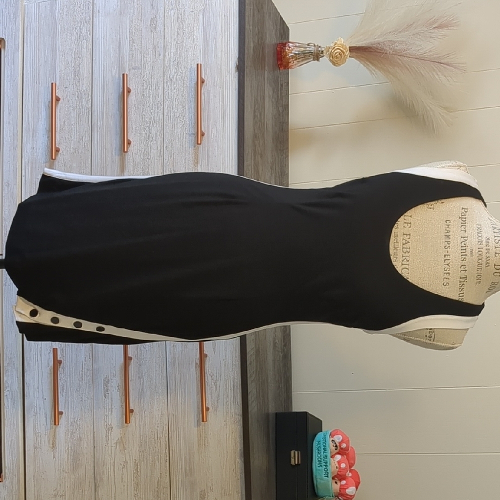 Bar III Black Sleeveless Sheath Dress